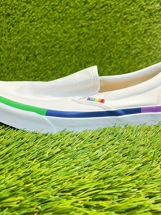 Vans Classic Slip-On Rainbow Foxing Mens Size 10 White Athletic Shoes Sneakers main image 9